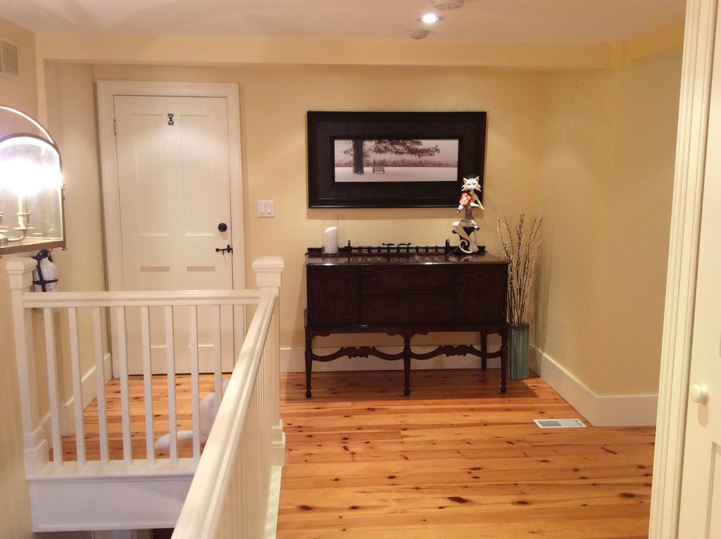 Scarlet Tunic Bed And Breakfast Niagara-on-the-Lake Εξωτερικό φωτογραφία