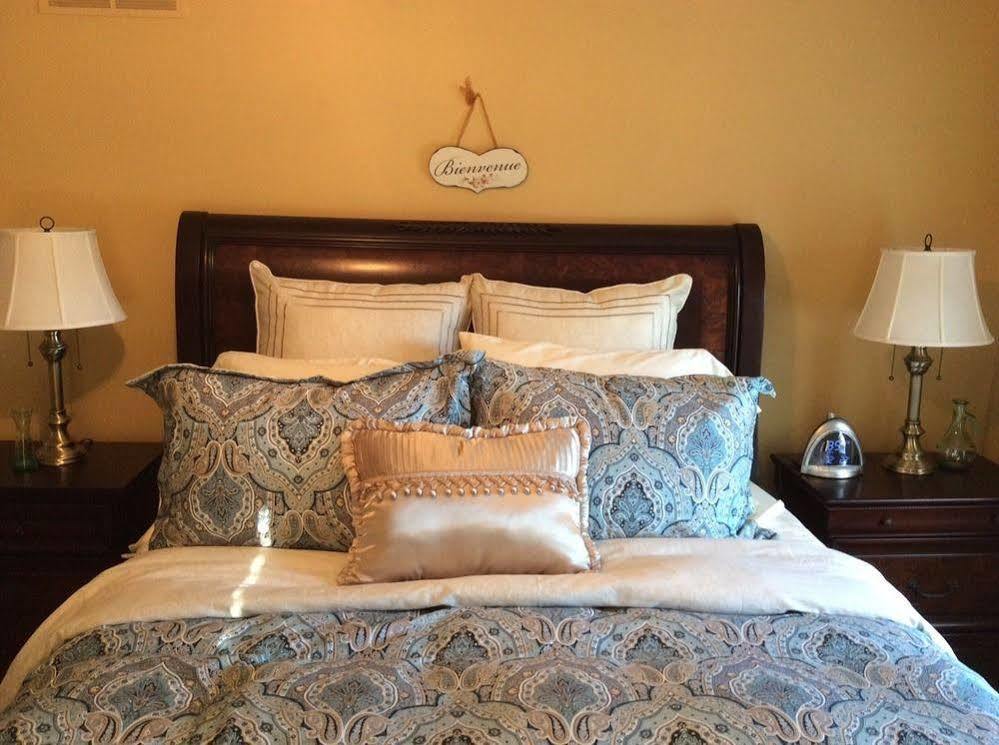 Scarlet Tunic Bed And Breakfast Niagara-on-the-Lake Εξωτερικό φωτογραφία